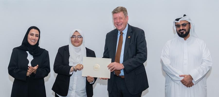 Merit-Based Scholarships in USA & UK